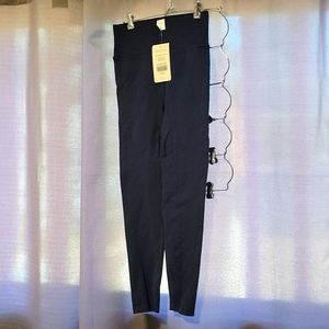 Fabletics High Waisted Sculptknit Legging NWT
